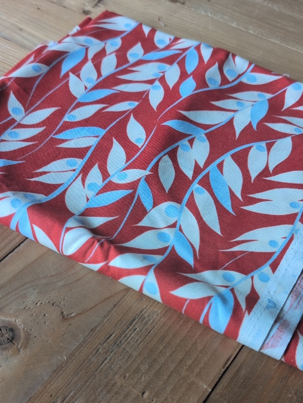 1-yd Moda Happy Daisy "Bamboozie" Red, Pattern #31061